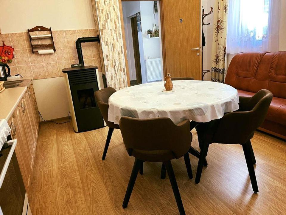 Apartament Turul -Kuca Za Odmor- Korod Zewnętrze zdjęcie