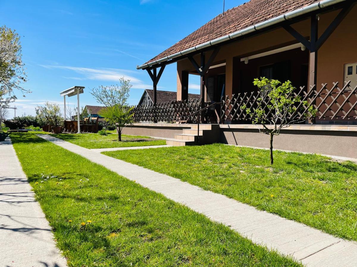 Apartament Turul -Kuca Za Odmor- Korod Zewnętrze zdjęcie